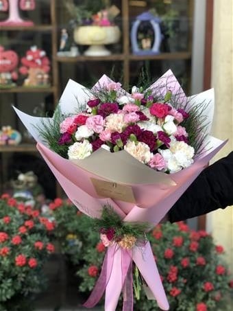 Karışık karanfil buketi